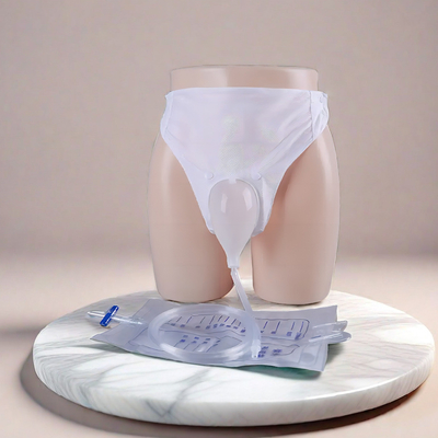 Saco de orina pediátrico doble colgador y diseño de borde suave a prueba de fugas para recolectar orina
