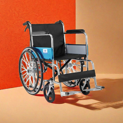 Silla de ruedas plegable de plástico triciclo negro de movilidad para adultos con discapacidad física
